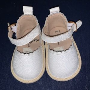 Monkey feet white makenahs